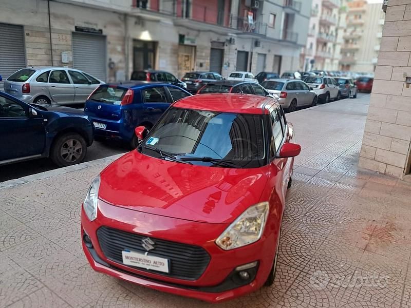Usata Suzuki Swift Cool 89 CV (65 kW) 2018 Rosso Utilitaria