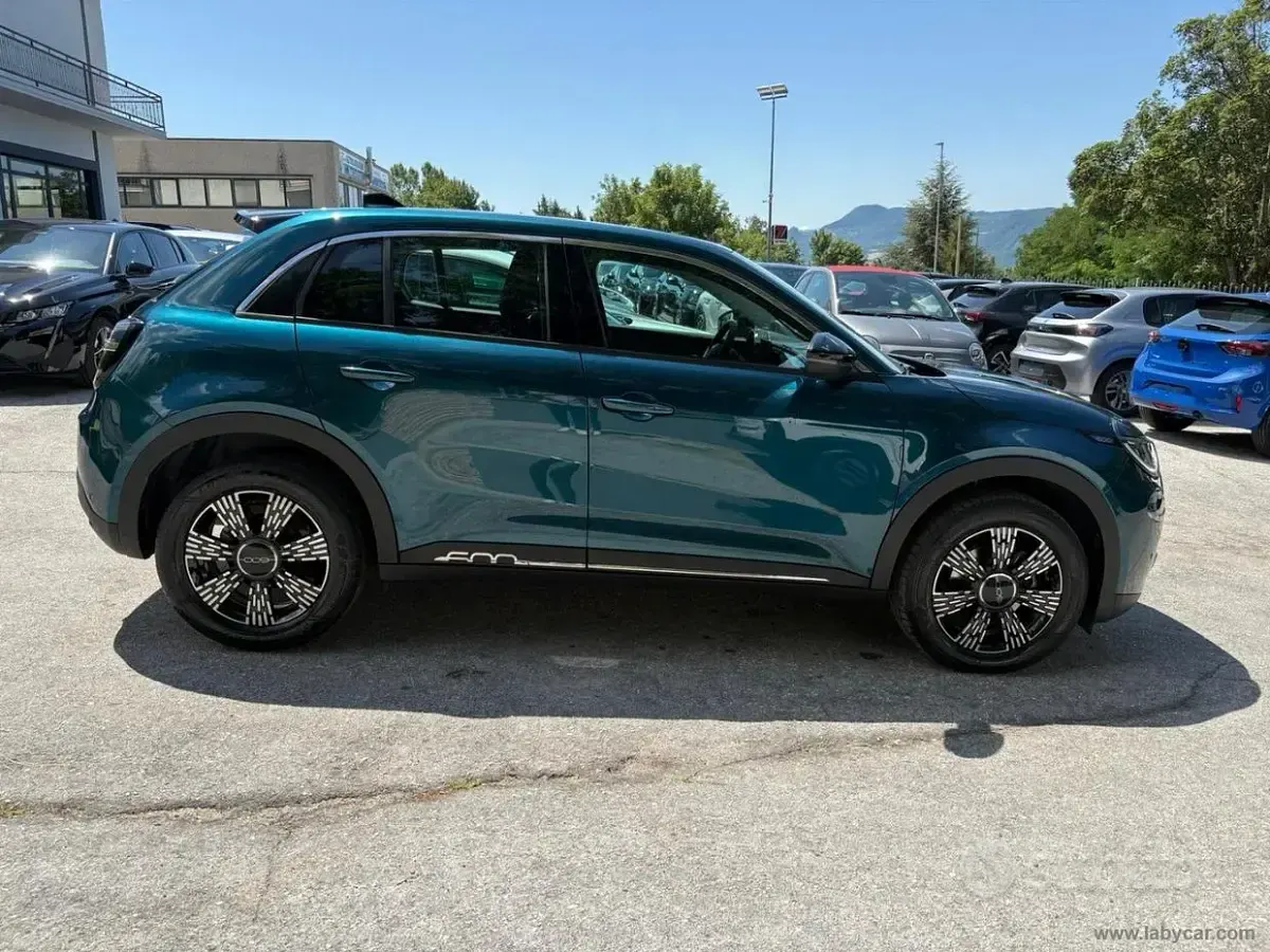 Usata Fiat 600 Icon 136 CV (100 kW) 2025 Bluazzurro SUV