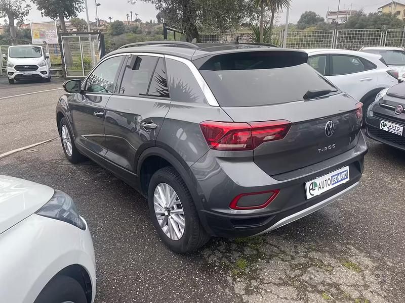 Usata VW T-Roc Style 149 CV (109 kW) 2022 Grigio SUV