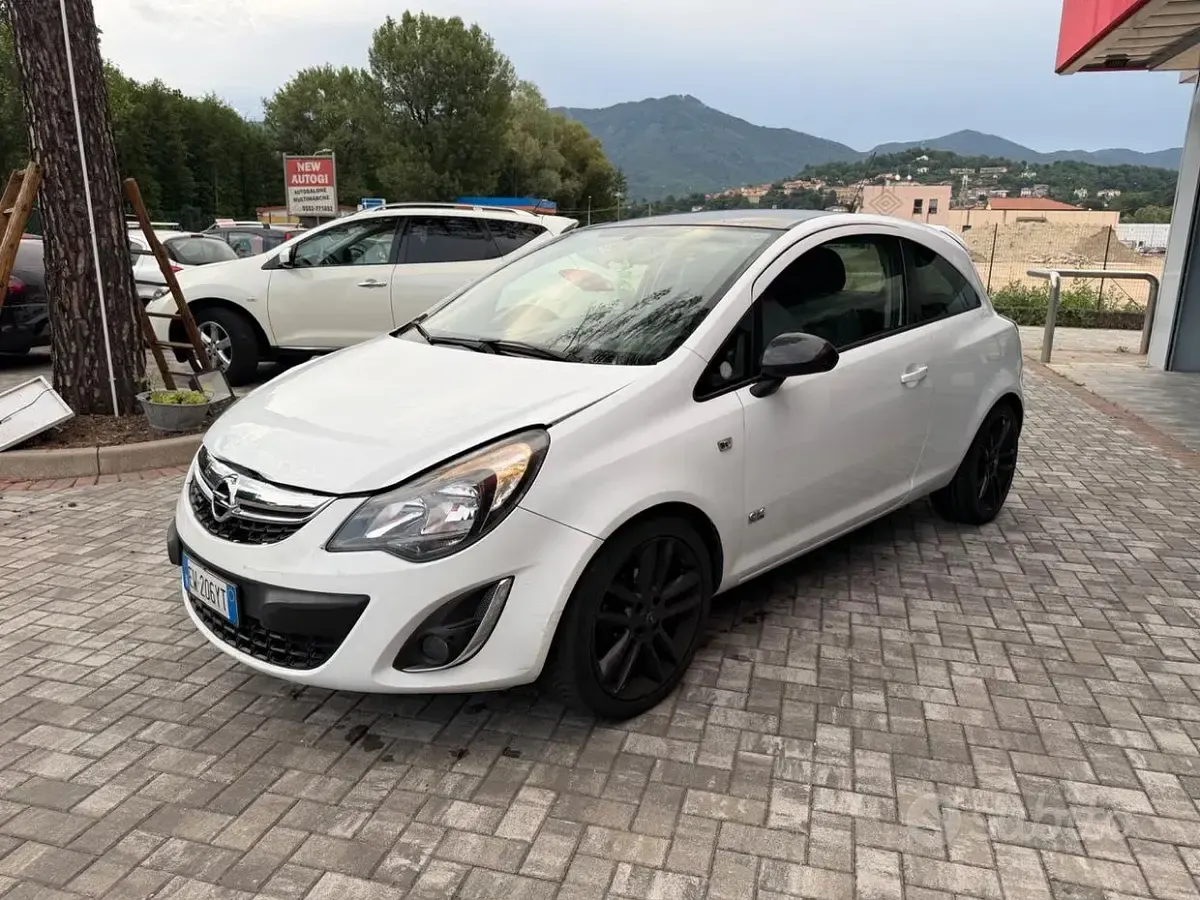 Usata Opel Corsa 85 CV (62 kW) 2014 Bianco Utilitaria
