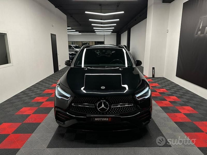 Usata Mercedes GLA200 Premium 150 CV (110 kW) 2020 Nero SUV