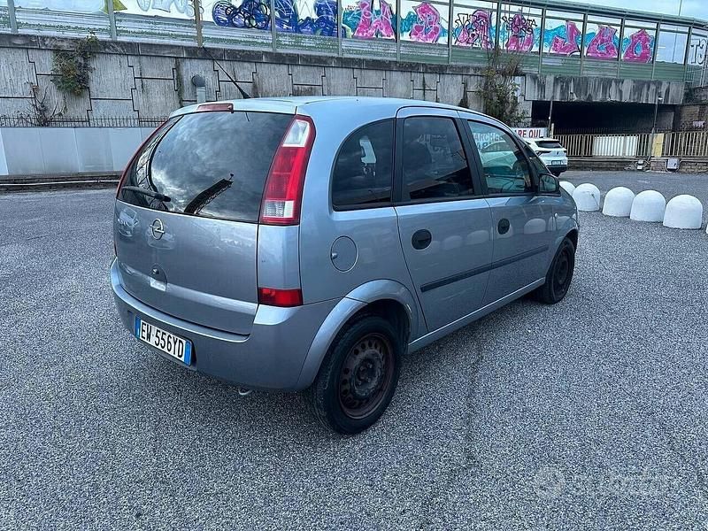 Usata Opel Meriva 89 CV (65 kW) 2005 Grigio Monovolume