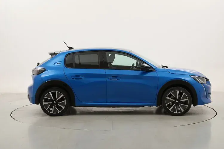 Usado Peugeot e-208 GT 56 kW (77 CV) 2021 Utilitario