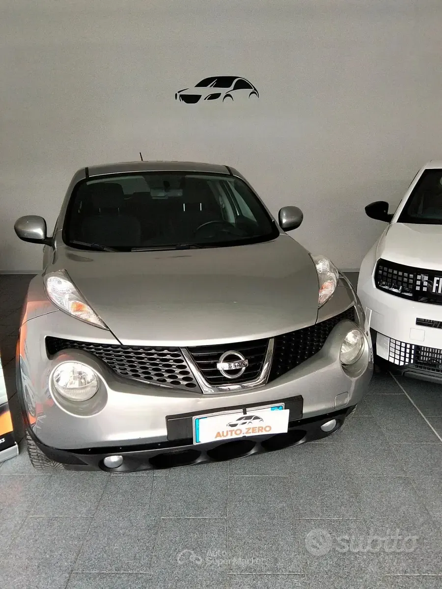 Usata Nissan Juke Acenta 110 CV (80 kW) 2011 Grigio SUV