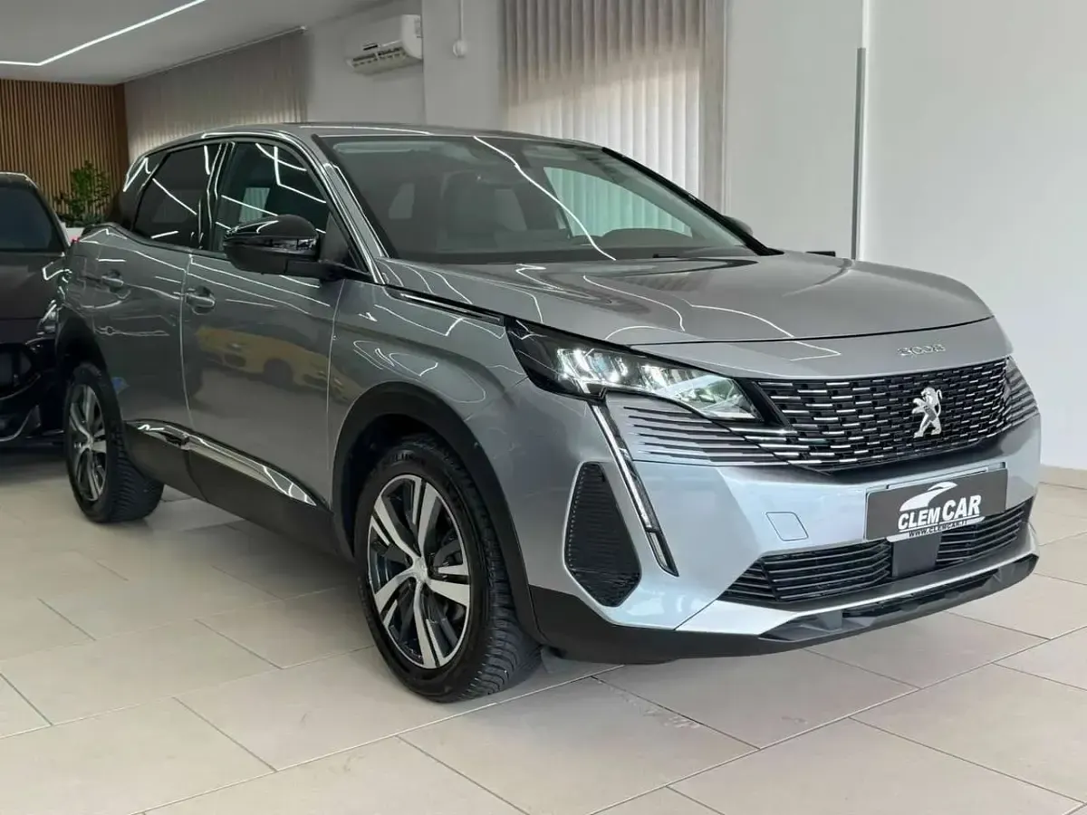 Usata Peugeot 3008 Allure 131 CV (96 kW) 2022 Grigio SUV