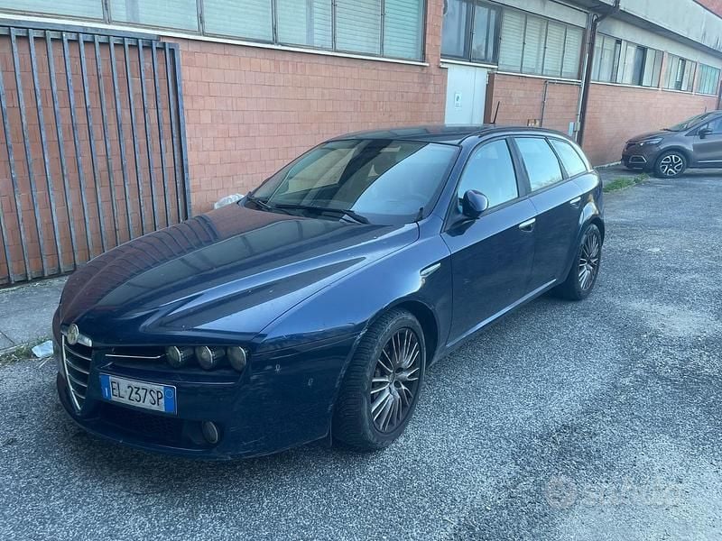 Usata Alfa Romeo 159 Distinctive 200 CV (147 kW) 2009 Blu Station wagon