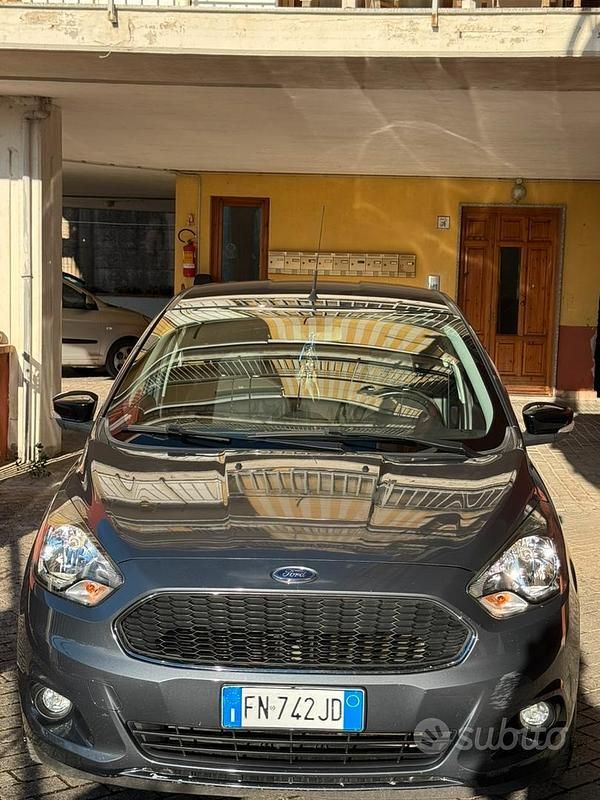 Usata Ford Ka Plus Ultimate 86 CV (63 kW) 2018 Grigio Utilitaria