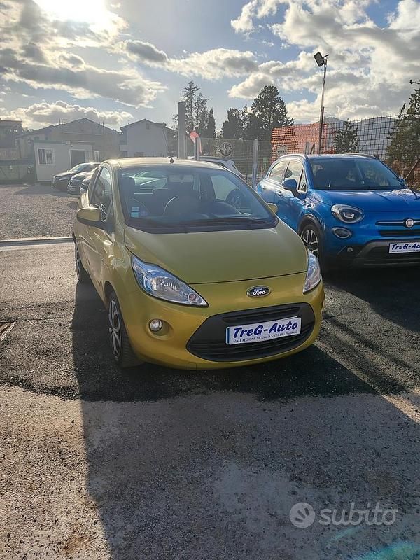 Usata Ford Ka Titanium 69 CV (50 kW) 2016 Giallo Berlina