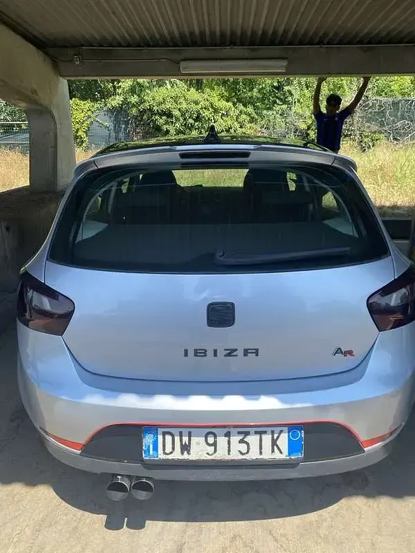 Usata Seat Ibiza Reference 69 CV (50 kW) 2009 Argento Berlina