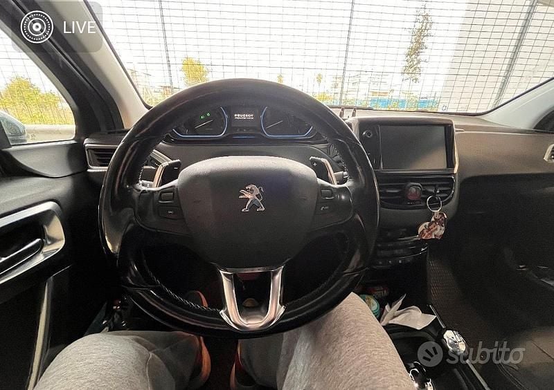 Usata Peugeot 2008 92 CV (67 kW) 2015 Grigio SUV