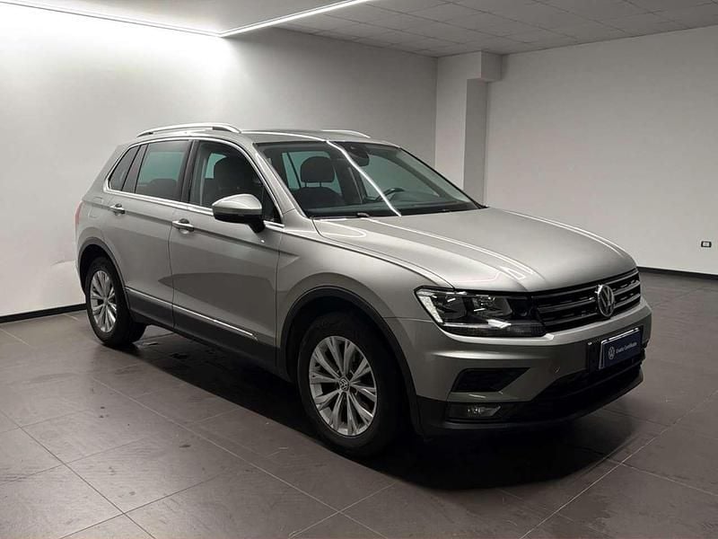 Usado VW Tiguan Business 150 CV (110 kW) 2020 Plateado SUV