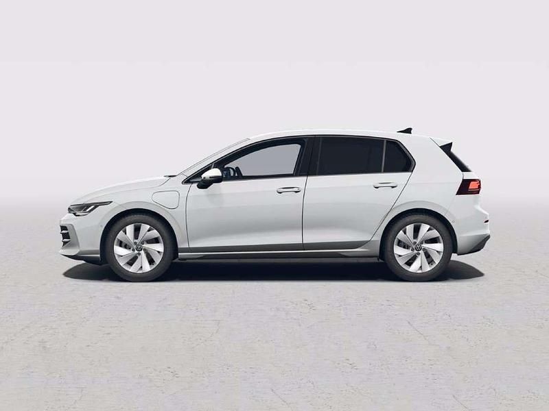 Nuova VW Golf VIII Edition 150 CV (110 kW) 2026 Pure white Berlina