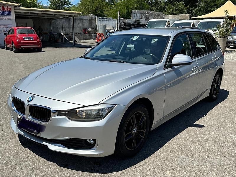 Argento Usata 2014 BMW 318 Station wagon | 7900 € (Buon prezzo) - Immagine 1/4