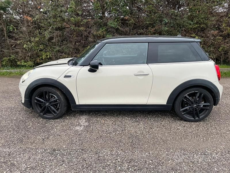 Usata Mini Cooper D 116 CV (85 kW) 2014 Bianco Utilitaria