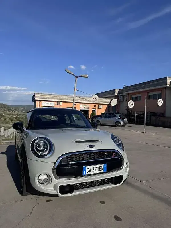 Usata Mini Cooper SD Hype 170 CV (125 kW) 2020 Utilitaria