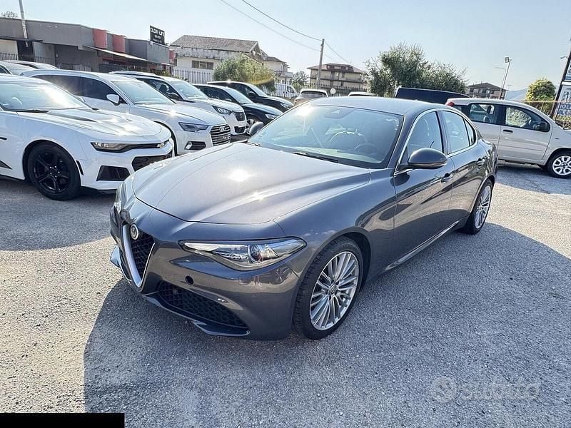 Usata Alfa Romeo Giulia Business 180 CV (132 kW) 2017 Grigio Berlina