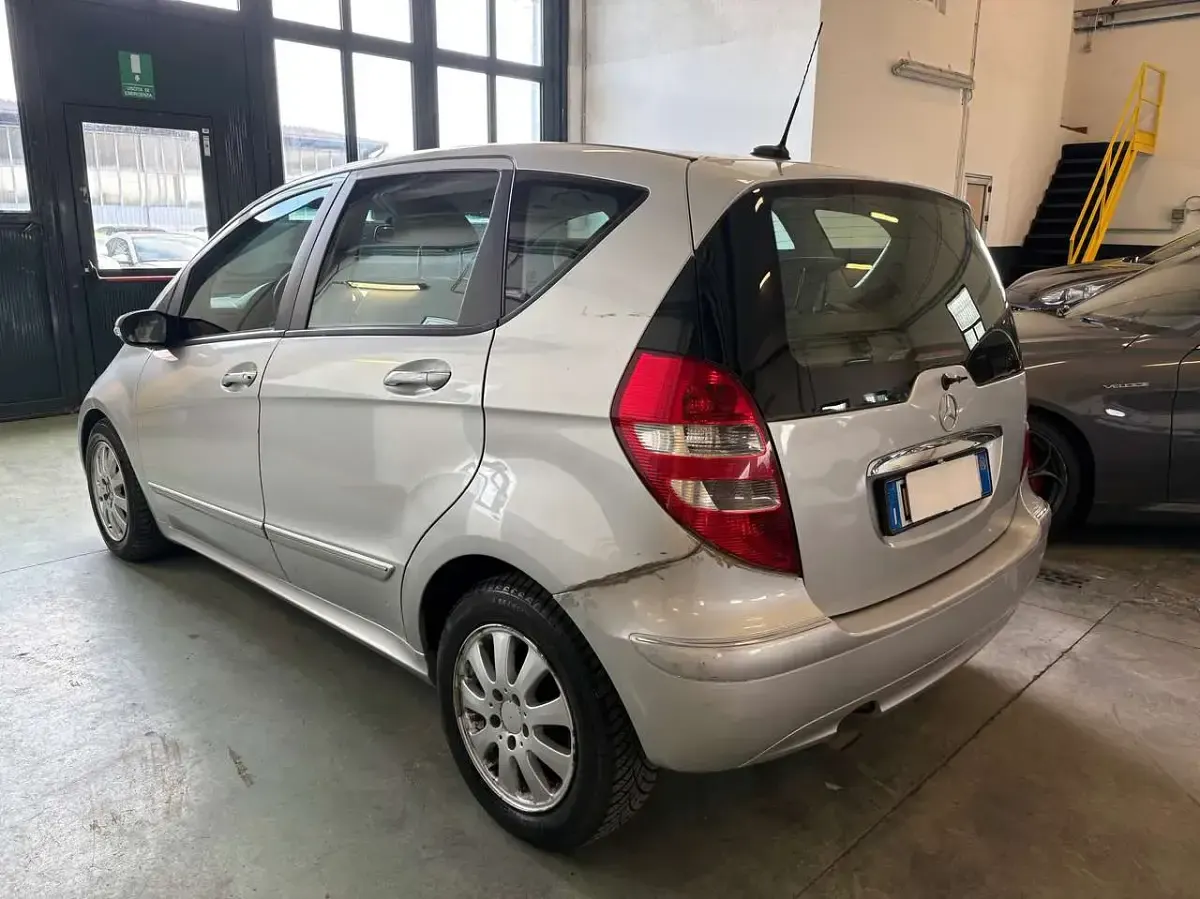 Usata Mercedes A180 Avantgarde 109 CV (80 kW) 2006 Argento Monovolume