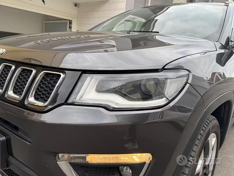 Usata Jeep Compass Limited 140 CV (102 kW) 2018 Grigio SUV
