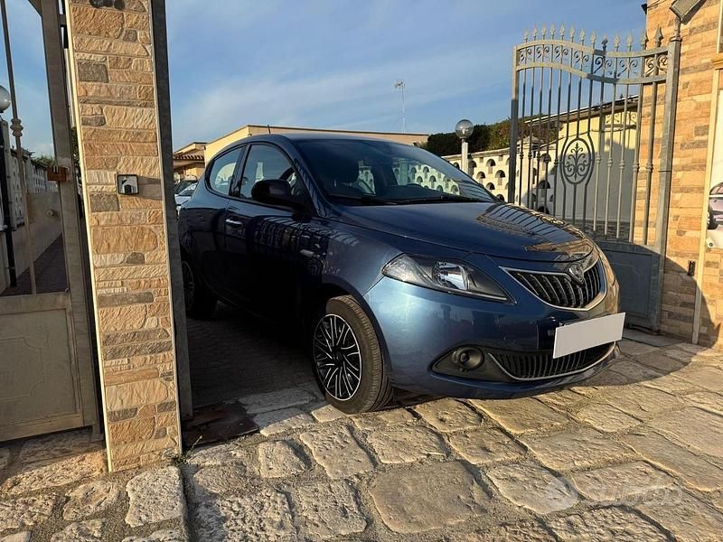 Usata Lancia Ypsilon 69 CV (50 kW) 2022 Utilitaria