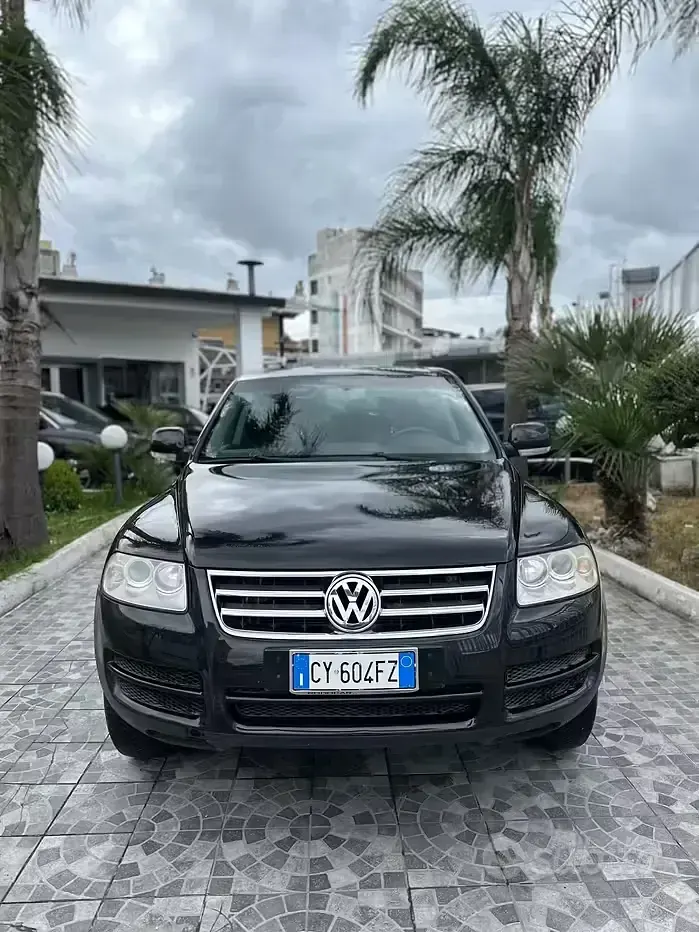 Usata VW Touareg 174 CV (127 kW) 2005 Nero SUV