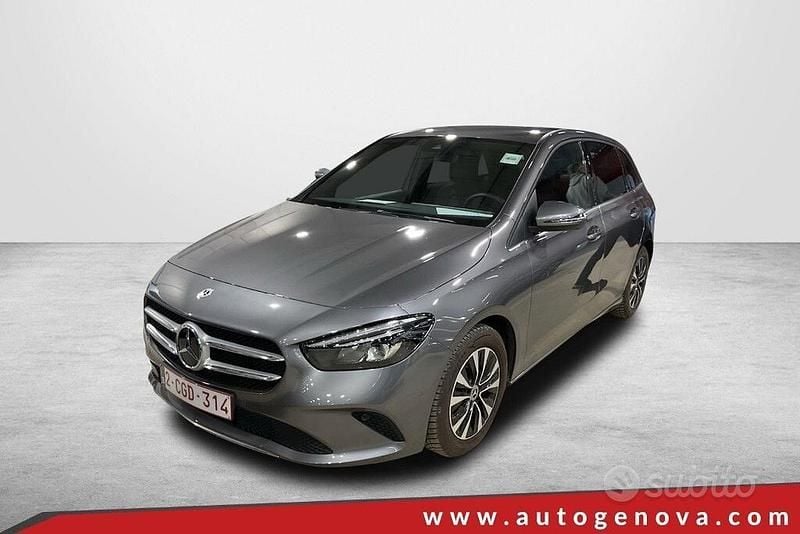 Usata Mercedes B180 Business 115 CV (84 kW) 2022 Grigio Monovolume