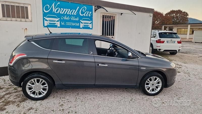 Usata Lancia Delta 120 CV (88 kW) 2009 Grigio Utilitaria