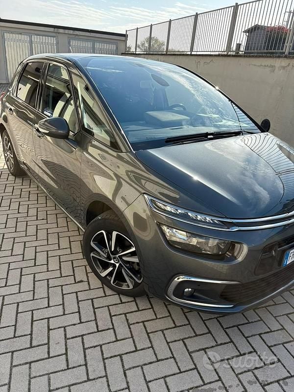 Grigio Usata 2017 Citroën C4 Picasso Monovolume | 9000 € (Buon prezzo) - Immagine 1/4