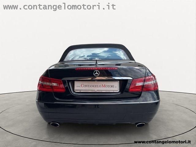 Usata Mercedes E350 265 CV (194 kW) 2012 Nero Cabrio