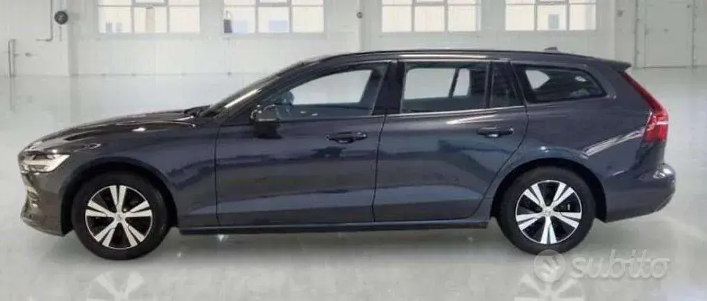Usata Volvo V60 Business Edition 150 CV (110 kW) 2019 Grigio Station wagon