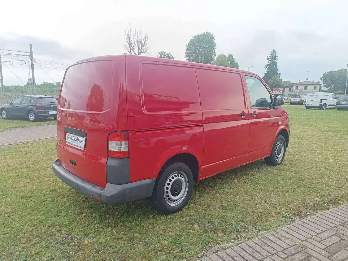 Usata VW T5 84 CV (61 kW) 2011 Rosso Furgone