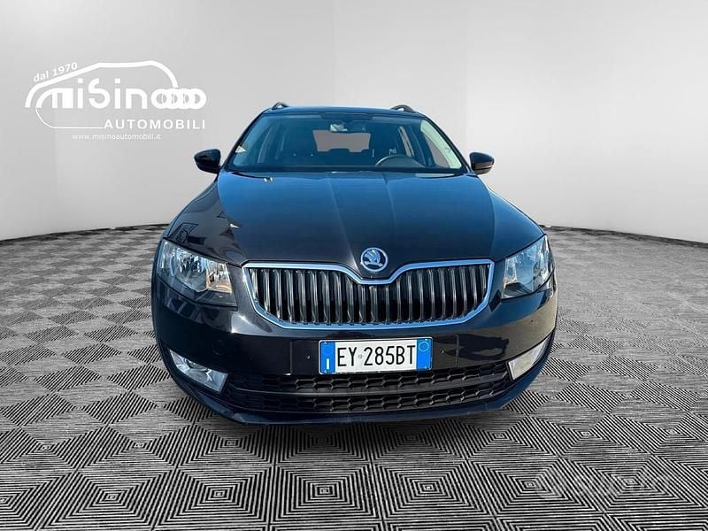 Usata Skoda Octavia Elegance 105 CV (77 kW) 2014 Nero Utilitaria