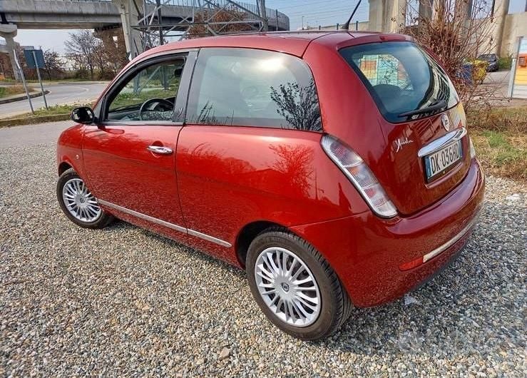 Usata Lancia Ypsilon 60 CV (44 kW) 2007 Rosso Utilitaria