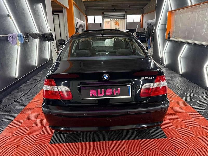 Usata BMW 320 170 CV (125 kW) 2002 Nero Berlina