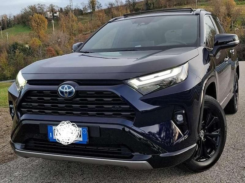 Usata Toyota RAV4 Hybrid Style 218 CV (160 kW) 2023 Blu/azzurro SUV