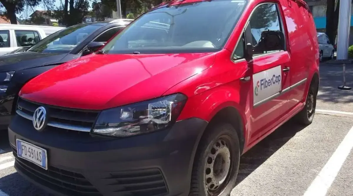 Usata VW Caddy 122 CV (89 kW) 2016 Rosso Monovolume