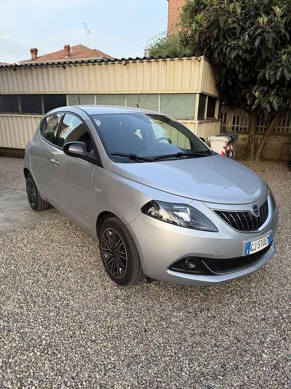 Usata Lancia Ypsilon Gold 69 CV (50 kW) 2022 Utilitaria