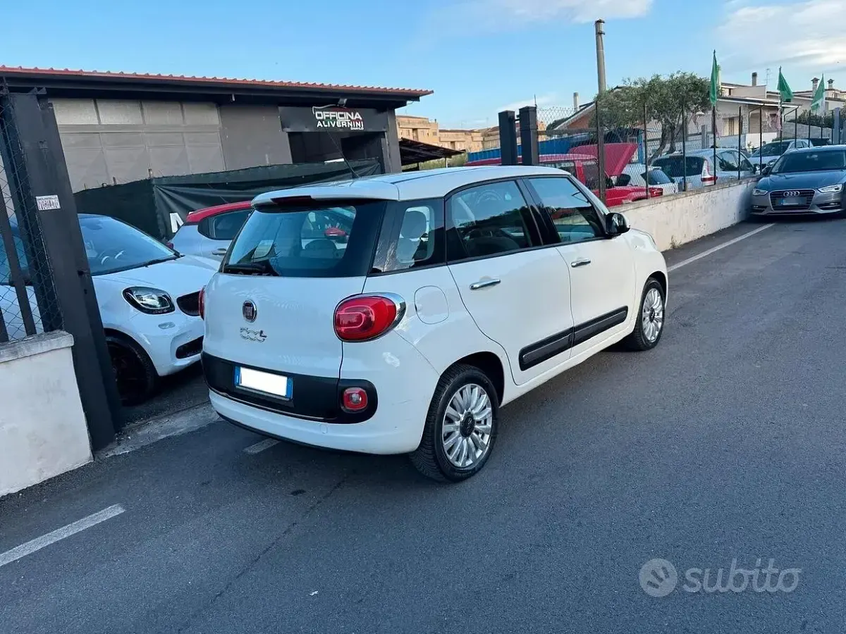 Usata Fiat 500L Lounge 85 CV (62 kW) 2013 Bianco Monovolume