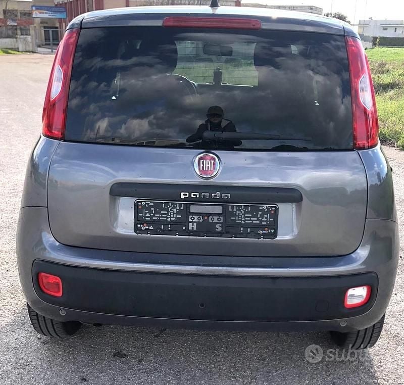 Usata Fiat Panda Lounge 69 CV (50 kW) 2018 Grigio Utilitaria