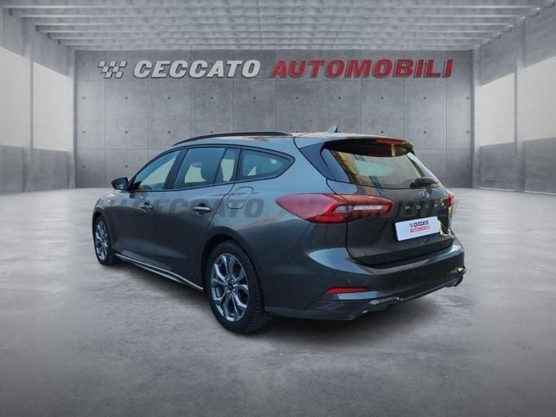 Usata Ford Focus ST-Line 116 CV (85 kW) 2023 Grigio Station wagon