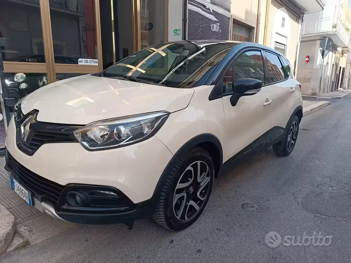 Usata Renault Captur 90 CV (66 kW) 2017 Beige SUV