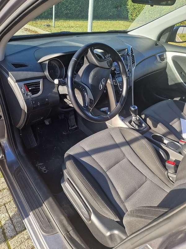 Usata Hyundai i30 110 CV (80 kW) 2014 Grigio Station wagon