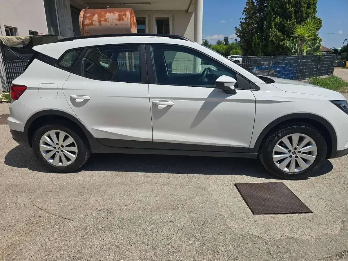 Usata Seat Arona Xperience 95 CV (69 kW) 2023 Bianco SUV
