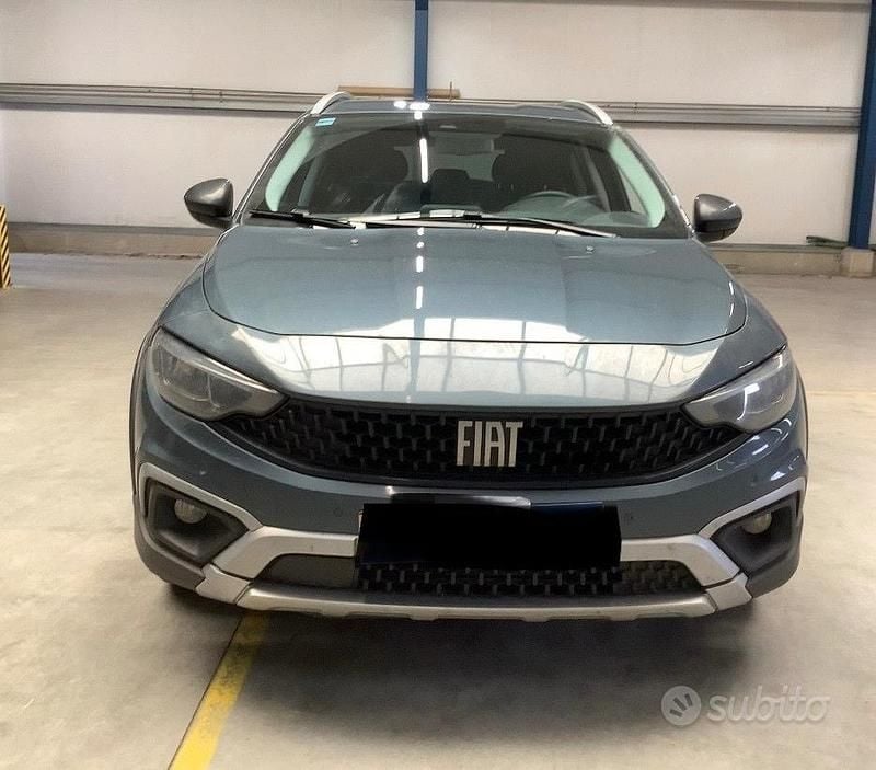 Usata Fiat Tipo Cross 130 CV (95 kW) 2021 Blu Berlina