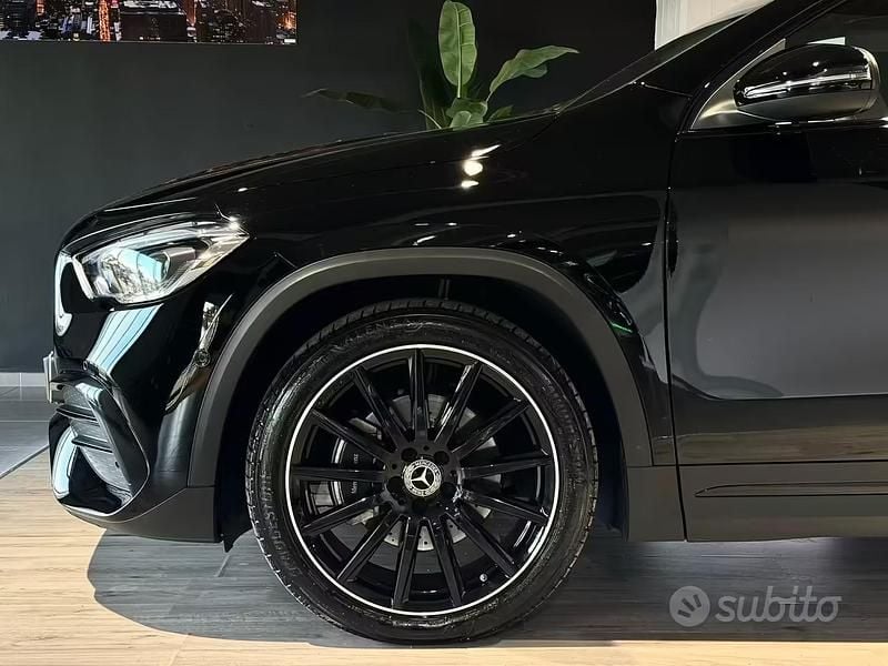 Usata Mercedes GLA200 Premium 150 CV (110 kW) 2022 Nero SUV