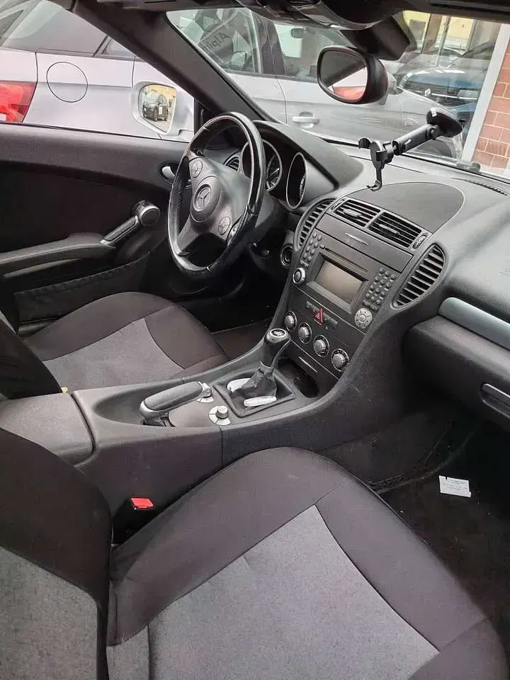 Usata Mercedes SLK200 184 CV (135 kW) 2009 Argento Cabrio