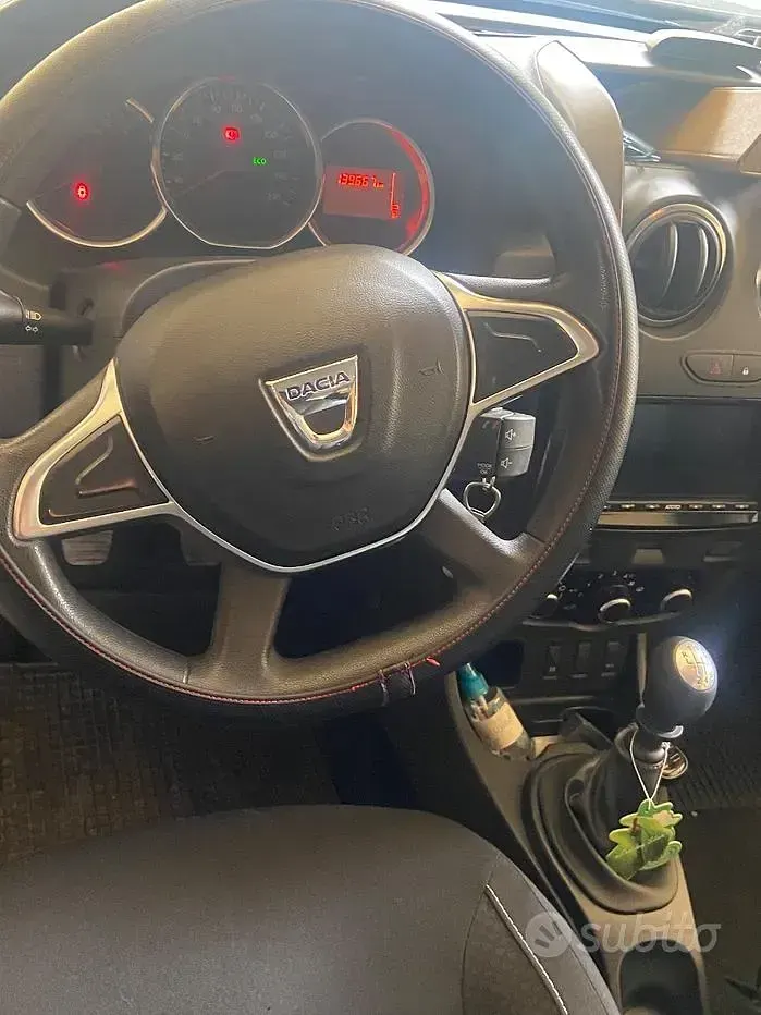 Usata Dacia Duster 90 CV (66 kW) 2017 Grigio SUV