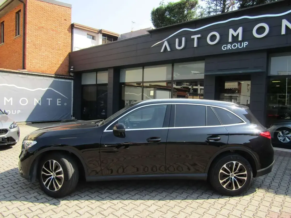 Usata Mercedes GLC200 Advanced 163 CV (119 kW) 2025 Nero cosmo SUV