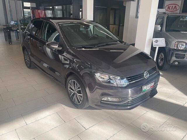 Usata VW Polo Allstar 75 CV (55 kW) 2016 Grigio Berlina