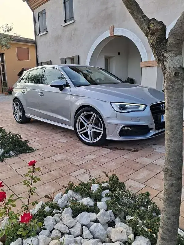 Usata Audi A3 Attraction 110 CV (80 kW) 2015 Berlina