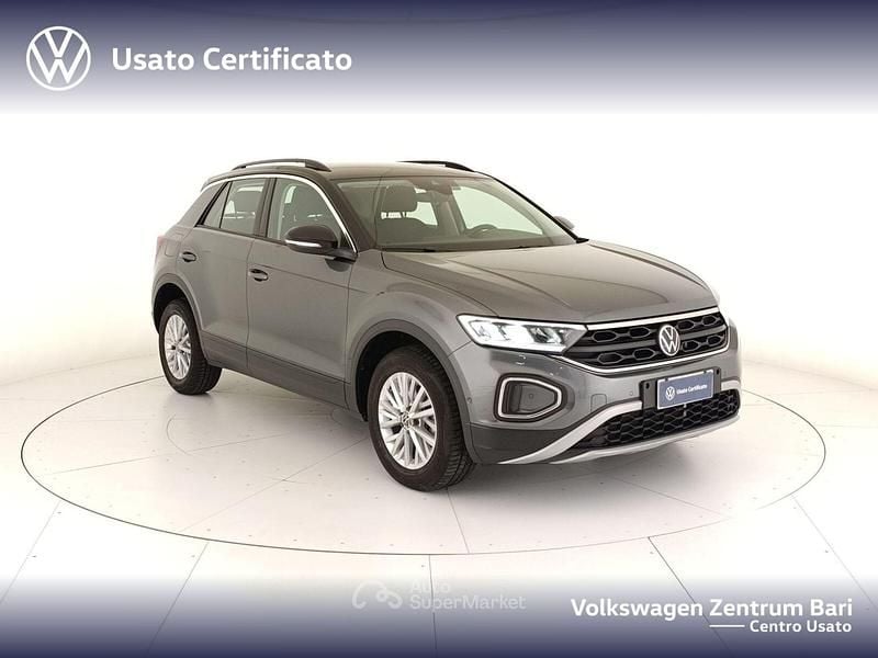 Usata VW T-Roc Life 116 CV (85 kW) 2025 Grigio SUV